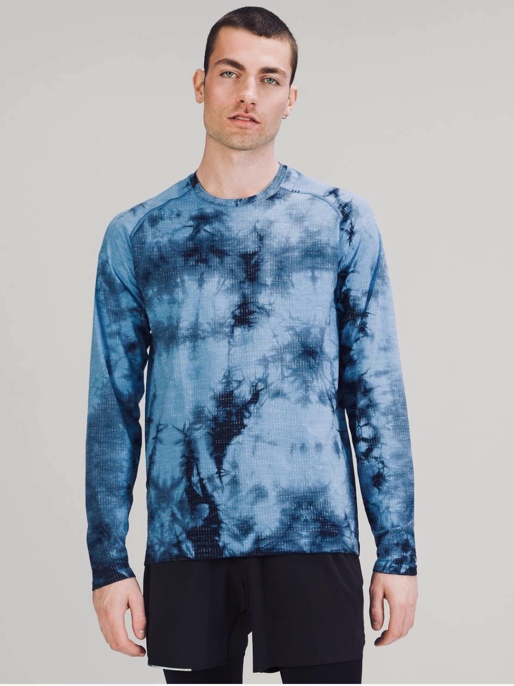 Men's LuLuLemon Disconnect Metal Vent Blue & Grey Long Sleeve Performance Shirt